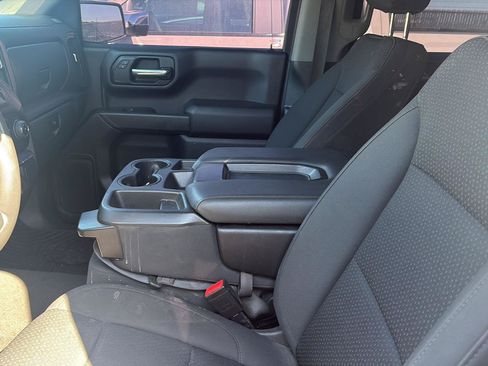 Used 2022 Chevrolet Silverado 1500 Custom RWD image 3