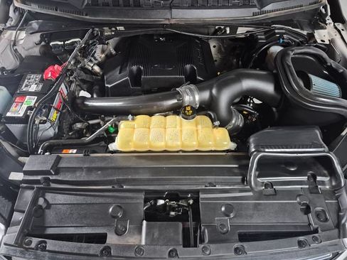 Used 2019 Ford F150 Lariat w/ Equipment Group 501A Mid AWD/4WD image 8