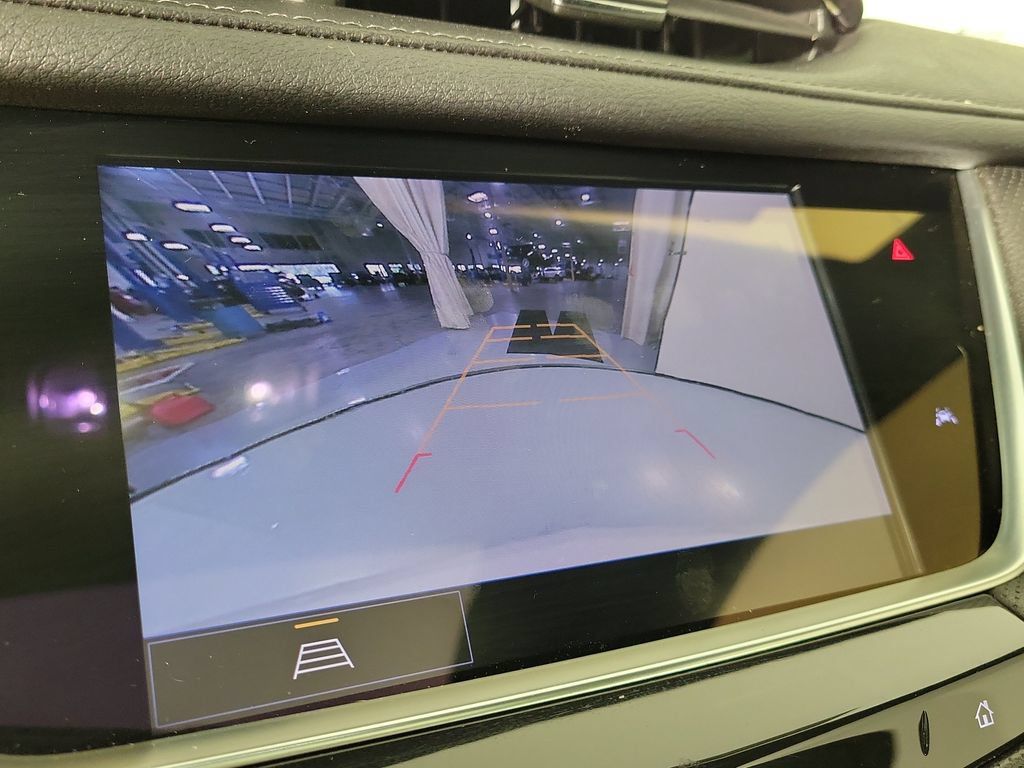 Certified 2023 Cadillac XT6 Luxury FWD image 28