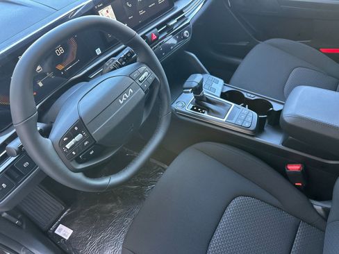 New 2026 Kia Sportage LX FWD image 10