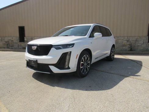 New 2025 Cadillac XT6 Sport w/ Technology Package image 2