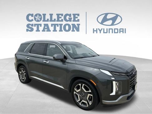 Used 2023 Hyundai Palisade Limited FWD image 3