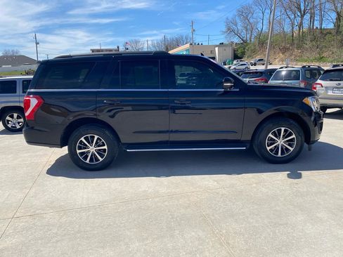 Used 2019 Ford Expedition XLT w/ Equipment Group 202A image 5