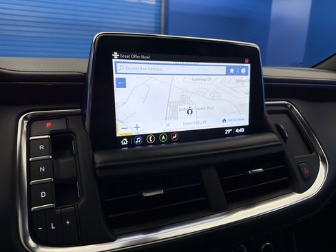 Used 2021 Chevrolet Tahoe Z71 w/ Rear Media and Nav Package image 20