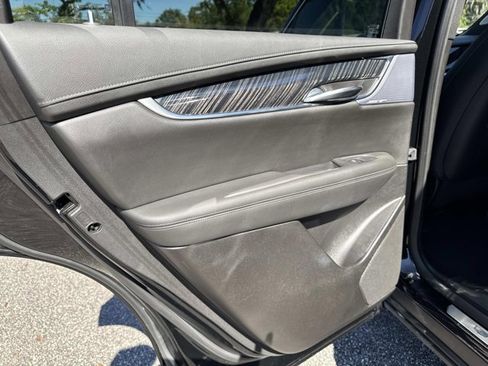 Used 2024 Cadillac XT6 Premium Luxury image 14