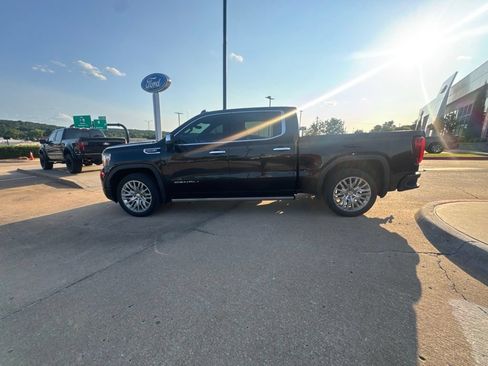 Used 2019 GMC Sierra 1500 Denali w/ Denali Ultimate Package AWD/4WD image 6