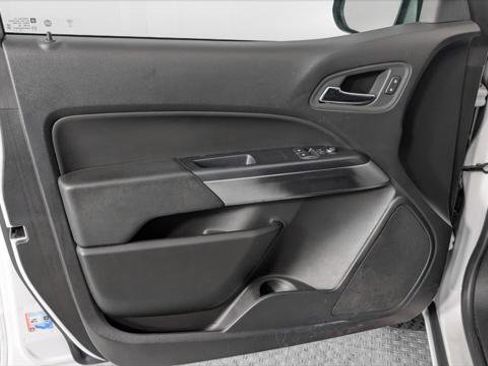 Used 2022 Chevrolet Colorado LT w/ Fleet Safety Package image 13