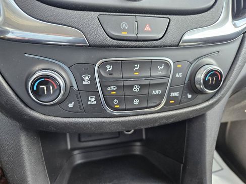 Used 2023 Chevrolet Equinox LT FWD image 14
