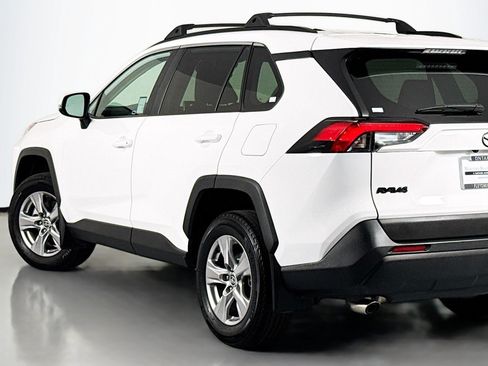 Used 2025 Toyota RAV4 XLE AWD/4WD image 15