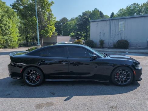 Used 2023 Dodge Charger R/T w/ Plus Group RWD image 4