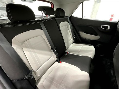 Used 2022 Hyundai Venue SEL w/ Cargo Package image 34