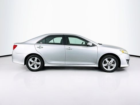 Used 2012 Toyota Camry SE w/ Convenience Pkg FWD image 10