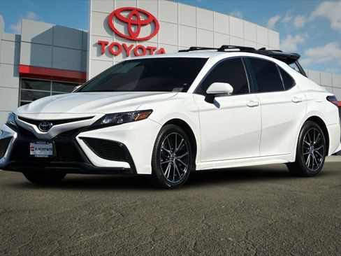 Certified 2022 Toyota Camry SE FWD image 7