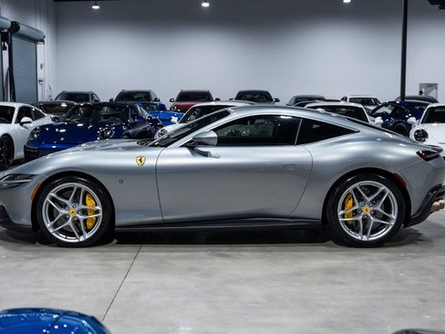 Used 2021 Ferrari Roma RWD image 3