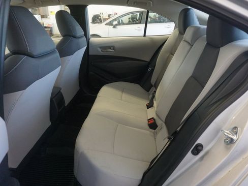 Used 2022 Toyota Corolla LE image 16