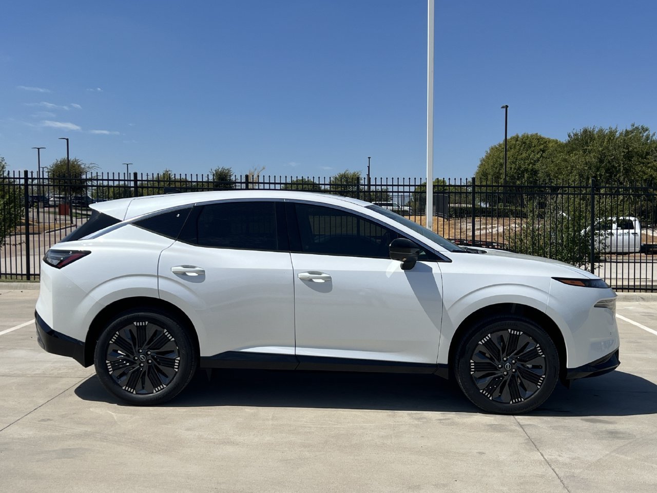 New 2027 Nissan Murano Platinum AWD/4WD image 3