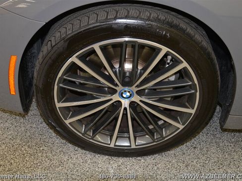 Used 2022 BMW 530e w/ Premium Package image 50