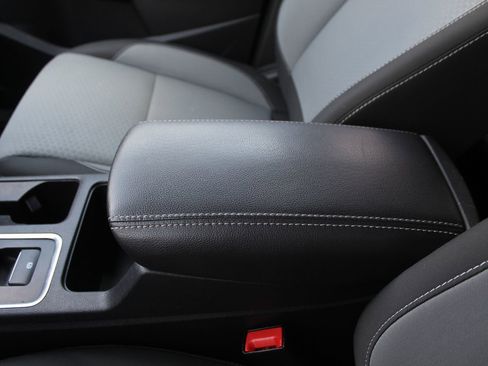 Used 2019 Ford Escape SE image 20