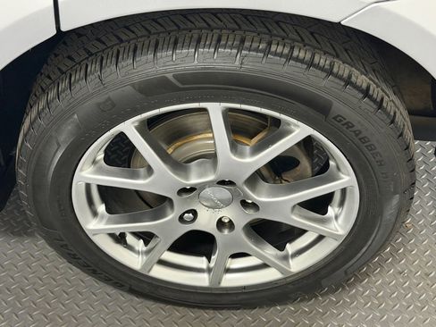 Used 2015 Dodge Journey R/T w/ Flexible Seating Group image 21