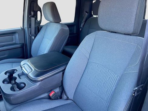 Used 2024 RAM 3500 Tradesman w/ Chrome Appearance Group image 20