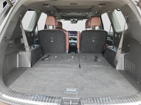 Certified 2024 Kia Telluride SX w/ Towing Package FWD image 13