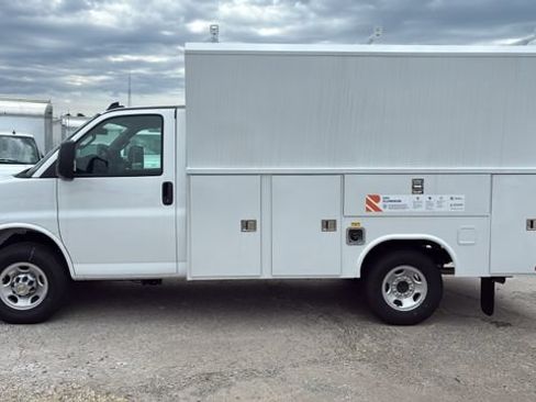 New 2025 Chevrolet Express 3500 w/ Power Convenience Package RWD image 5
