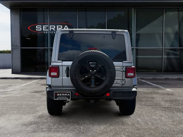 Used 2021 Jeep Wrangler Unlimited Sahara AWD/4WD image 4