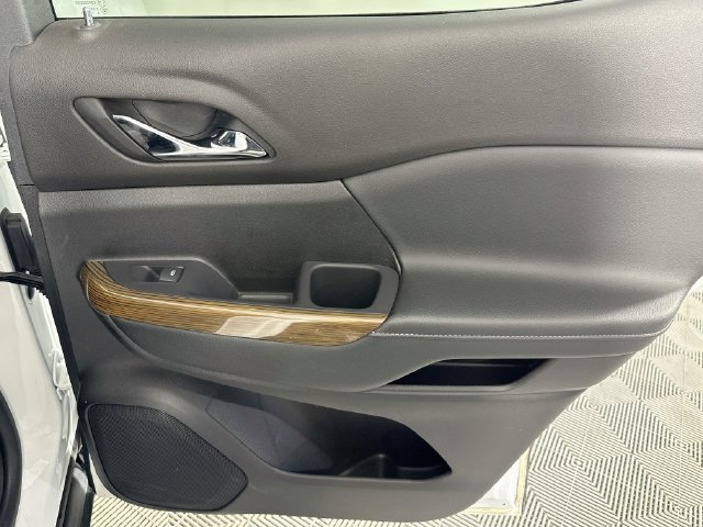 Used 2020 GMC Acadia SLE FWD image 25