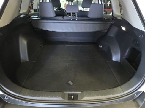 Used 2025 Toyota RAV4 XLE AWD/4WD image 17