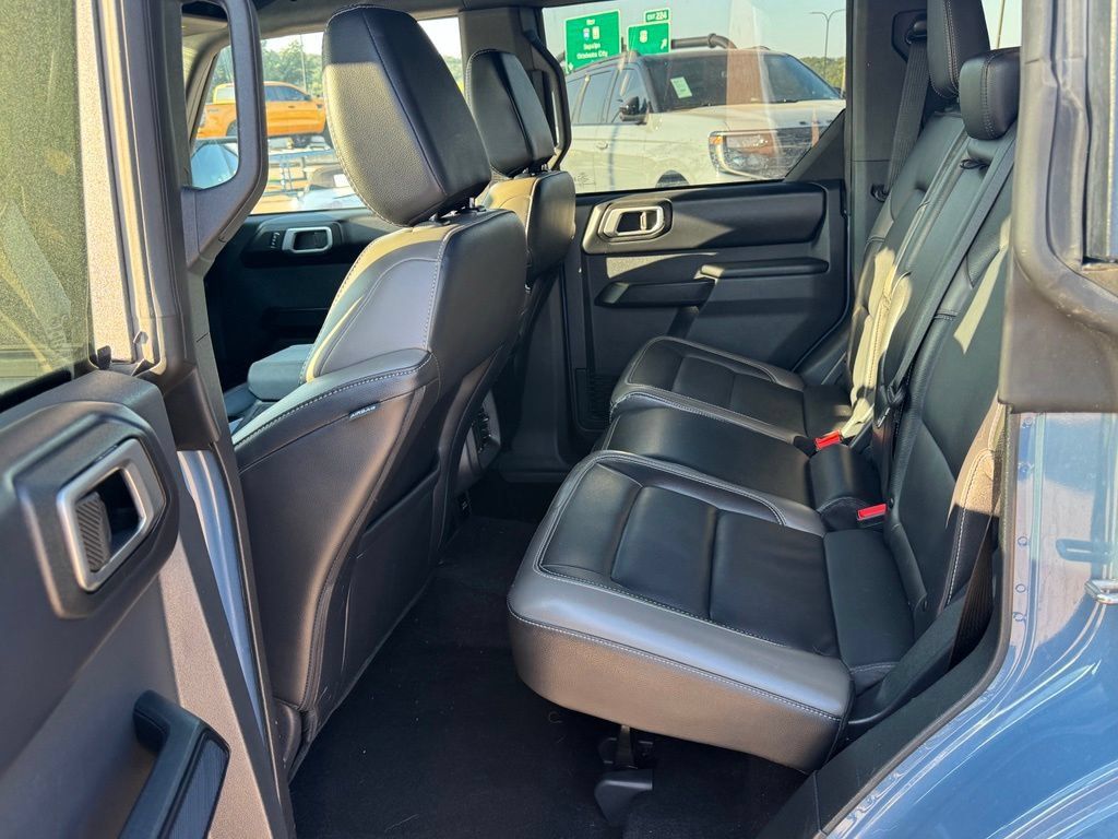 Used 2025 Ford Bronco Outer Banks AWD/4WD image 10