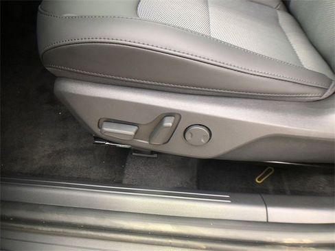 New 2025 Kia Niro EX image 12