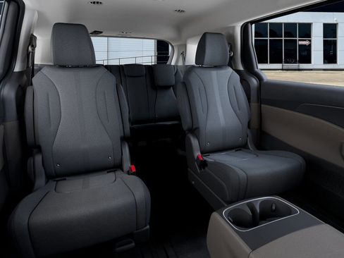 New 2026 Kia Carnival LX image 16