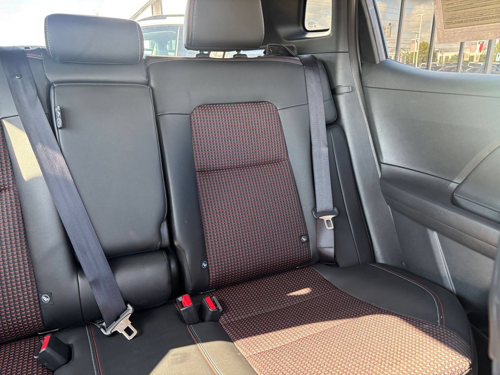 Used 2026 Nissan Kicks SR AWD/4WD image 35