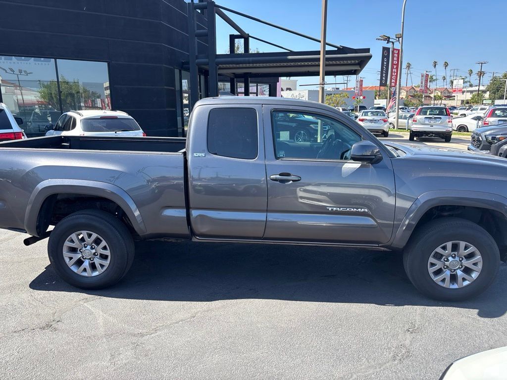 Used 2019 Toyota Tacoma SR5 RWD image 3