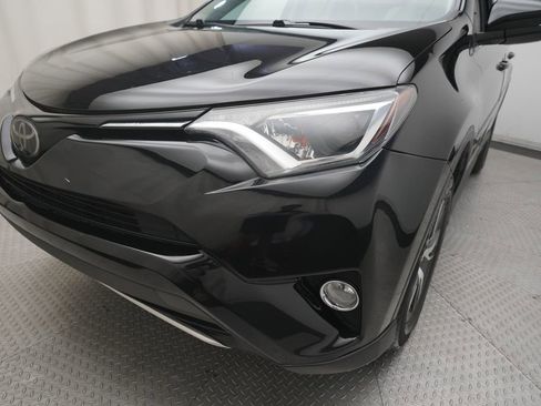 Used 2018 Toyota RAV4 XLE AWD/4WD image 19
