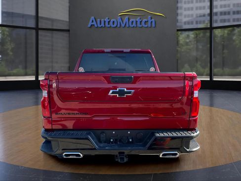 Used 2025 Chevrolet Silverado 1500 LT Trail Boss w/ Convenience Package II image 9