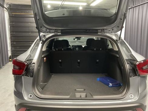 New 2026 Chevrolet Trax LS image 8