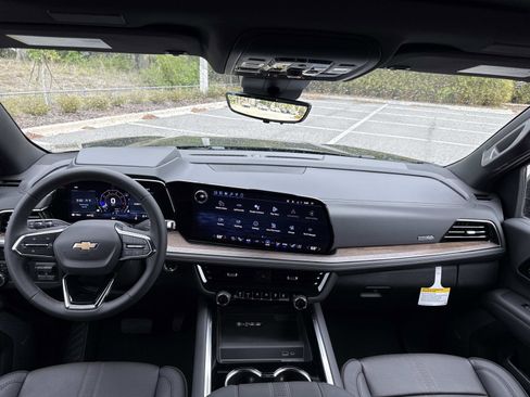 New 2026 Chevrolet Tahoe High Country w/ Sun And Tow Package AWD/4WD image 13