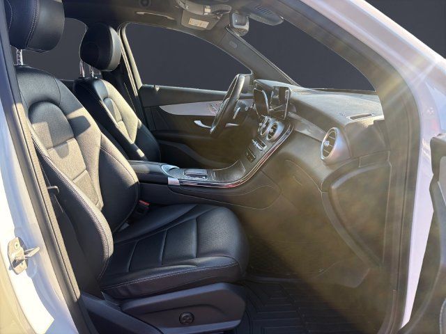 Used 2020 Mercedes-Benz GLC 300 4MATIC image 15