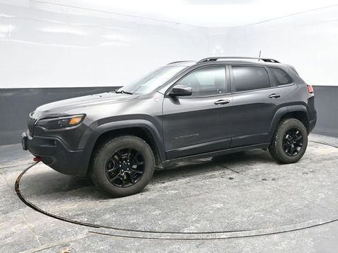 Used 2019 Jeep Cherokee Trailhawk w/ Comfort/Convenience Group image 3