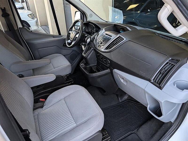 Used 2019 Ford Transit 350 XLT RWD image 4