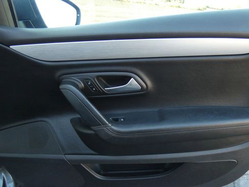 Used 2014 Volkswagen CC Sport image 32