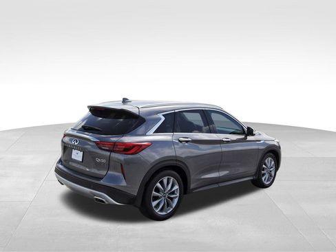 Used 2021 INFINITI QX50 Luxe image 4