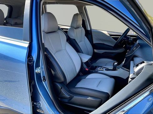 Used 2023 Subaru Forester Limited image 22