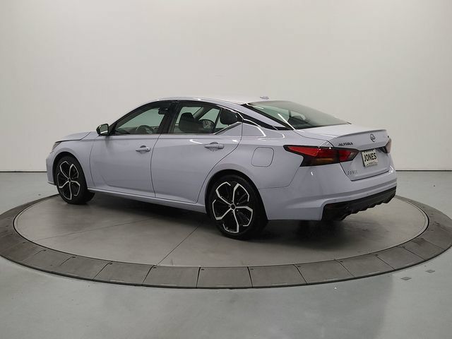 Used 2024 Nissan Altima 2.5 SR FWD image 6