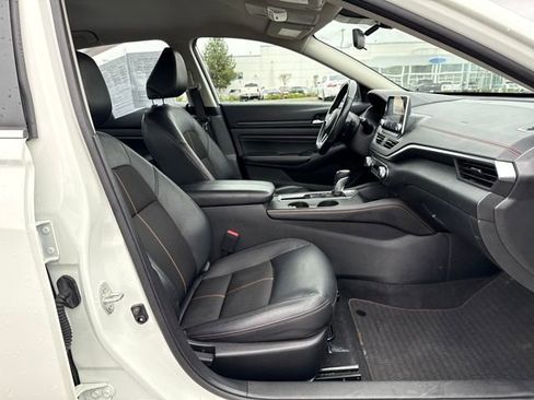 Used 2022 Nissan Altima 2.5 SR image 9