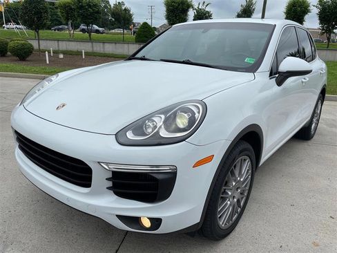 Used 2015 Porsche Cayenne S image 50