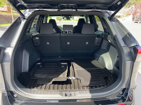 Used 2022 Toyota RAV4 SE w/ Convenience Package AWD/4WD image 25