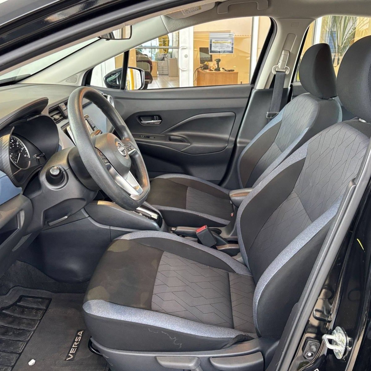 Used 2025 Nissan Versa SV FWD image 28