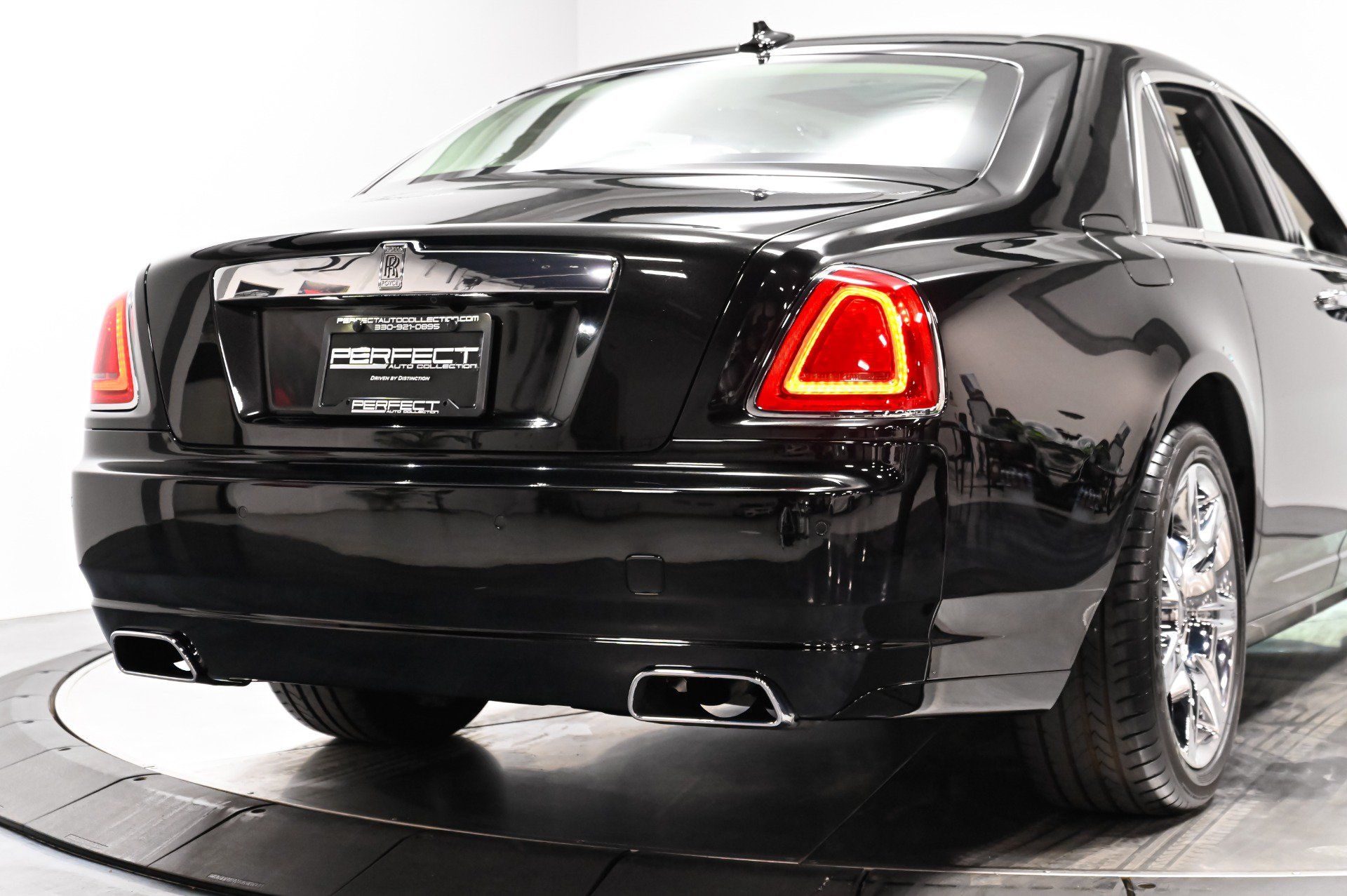 Used 2012 Rolls-Royce Ghost RWD image 51